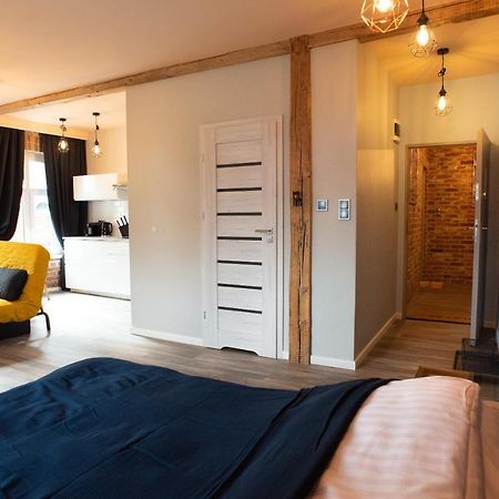 Apartament Antresola Fabryczna زيلونا غورا المظهر الخارجي الصورة