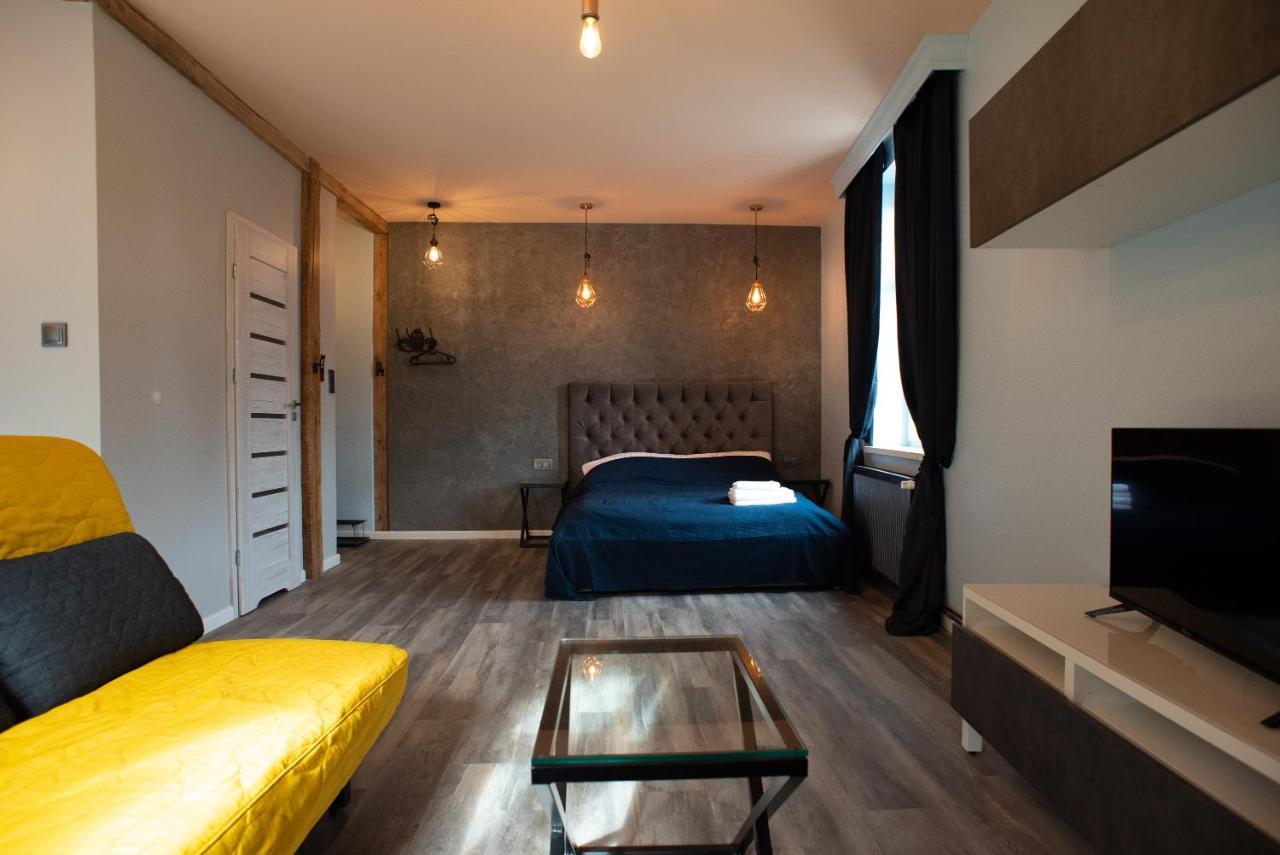 Apartament Antresola Fabryczna زيلونا غورا المظهر الخارجي الصورة